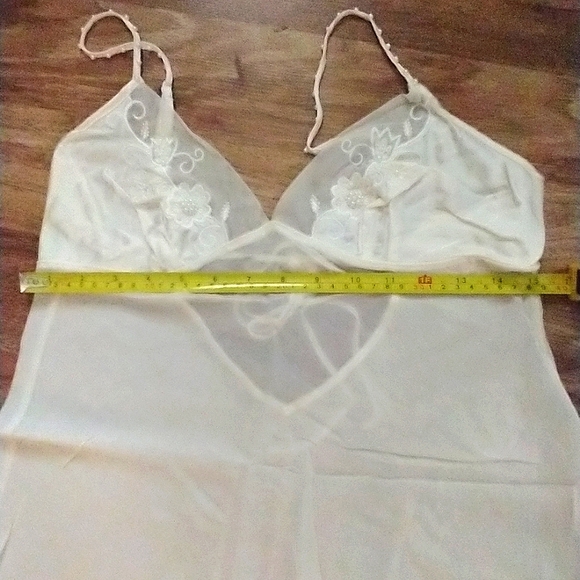 Victoria🌸Secret 100% Silk Short Nighty & Robe Set Thong panties included - Picture 12 of 12